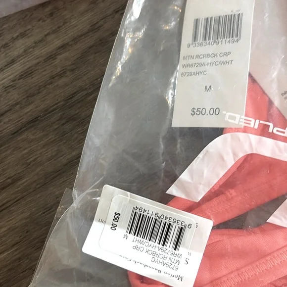 NWT [2xu] Motion Racerback Cut Out Sports Bra Crop Top HYC/WHT Women’s Sz Medium - Picture 9 of 10